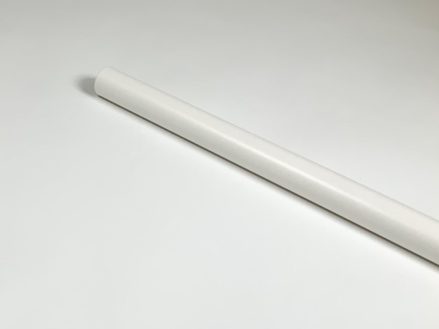 U bestelt uw buis RAL 9010 wit gecoat op maat bij Metaalstore. Samen met de bijpassende buissteunen.